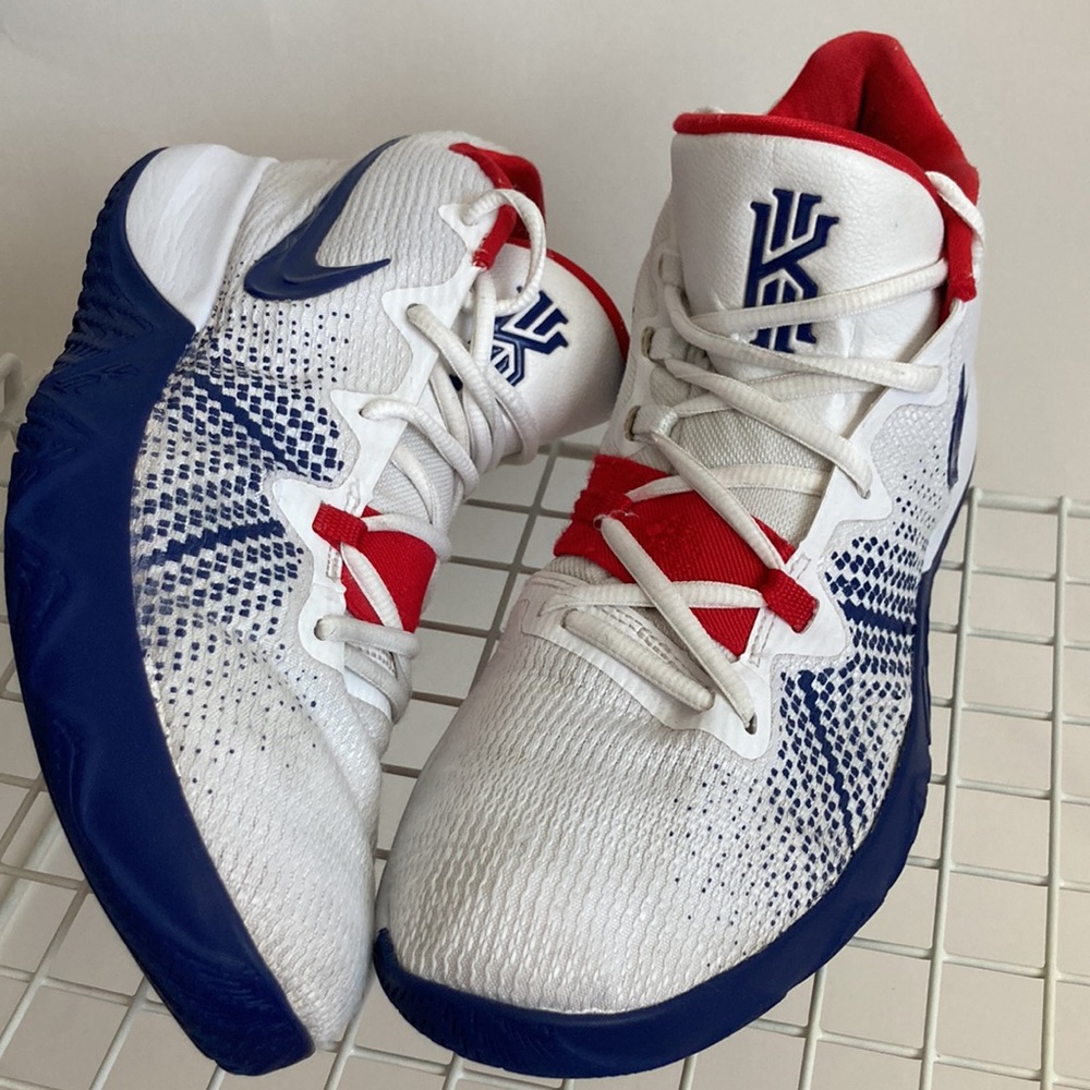 NIKE Kyrie Flytrap red white blue AA7071-146